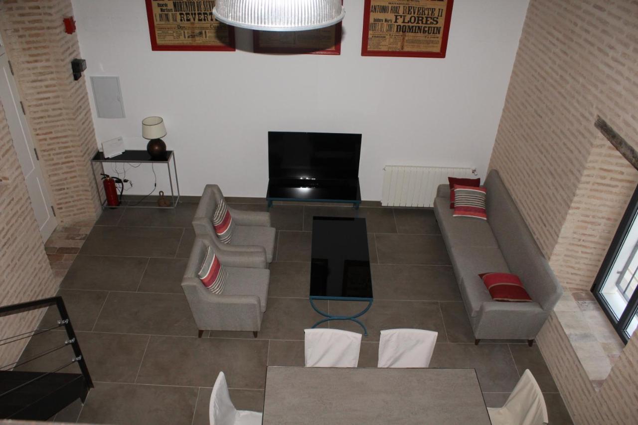 Cozy & Modern Apartment Hombre De Piedra Sevilha Exterior foto